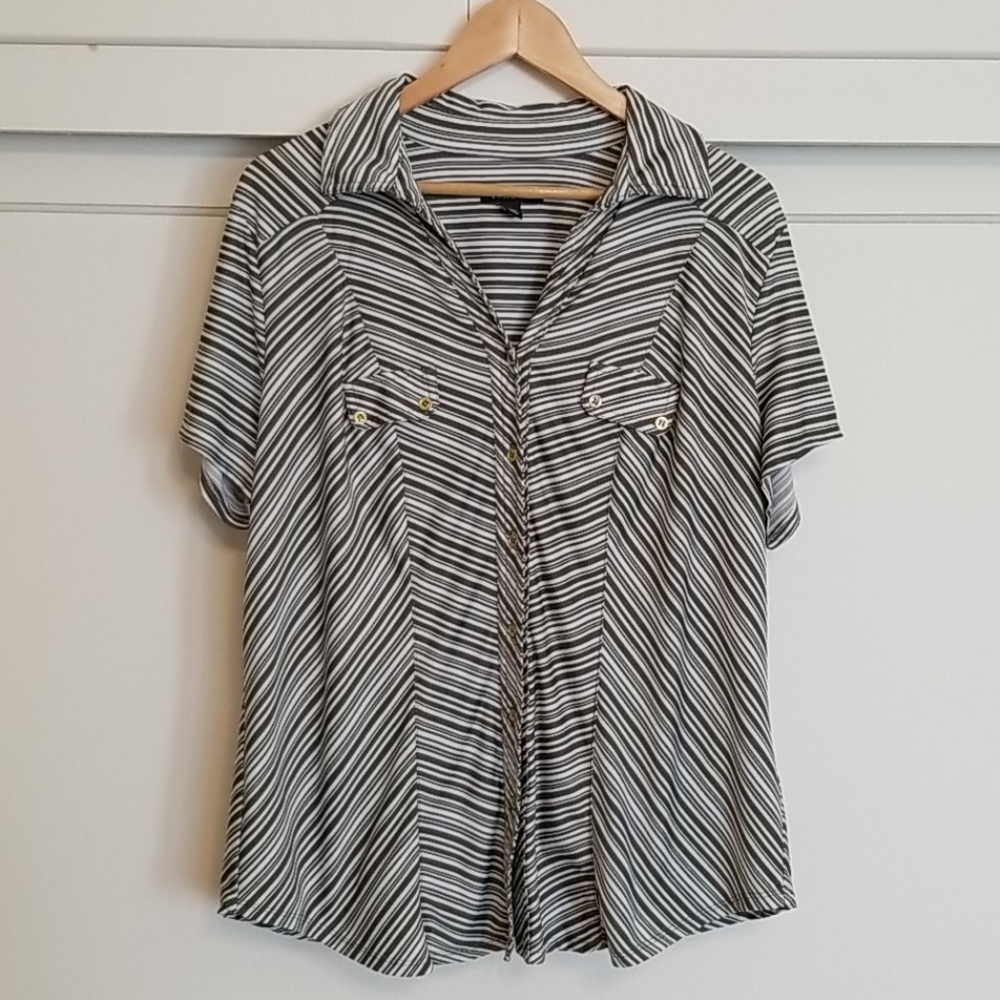 Green & White Striped Dress Shirt EUC